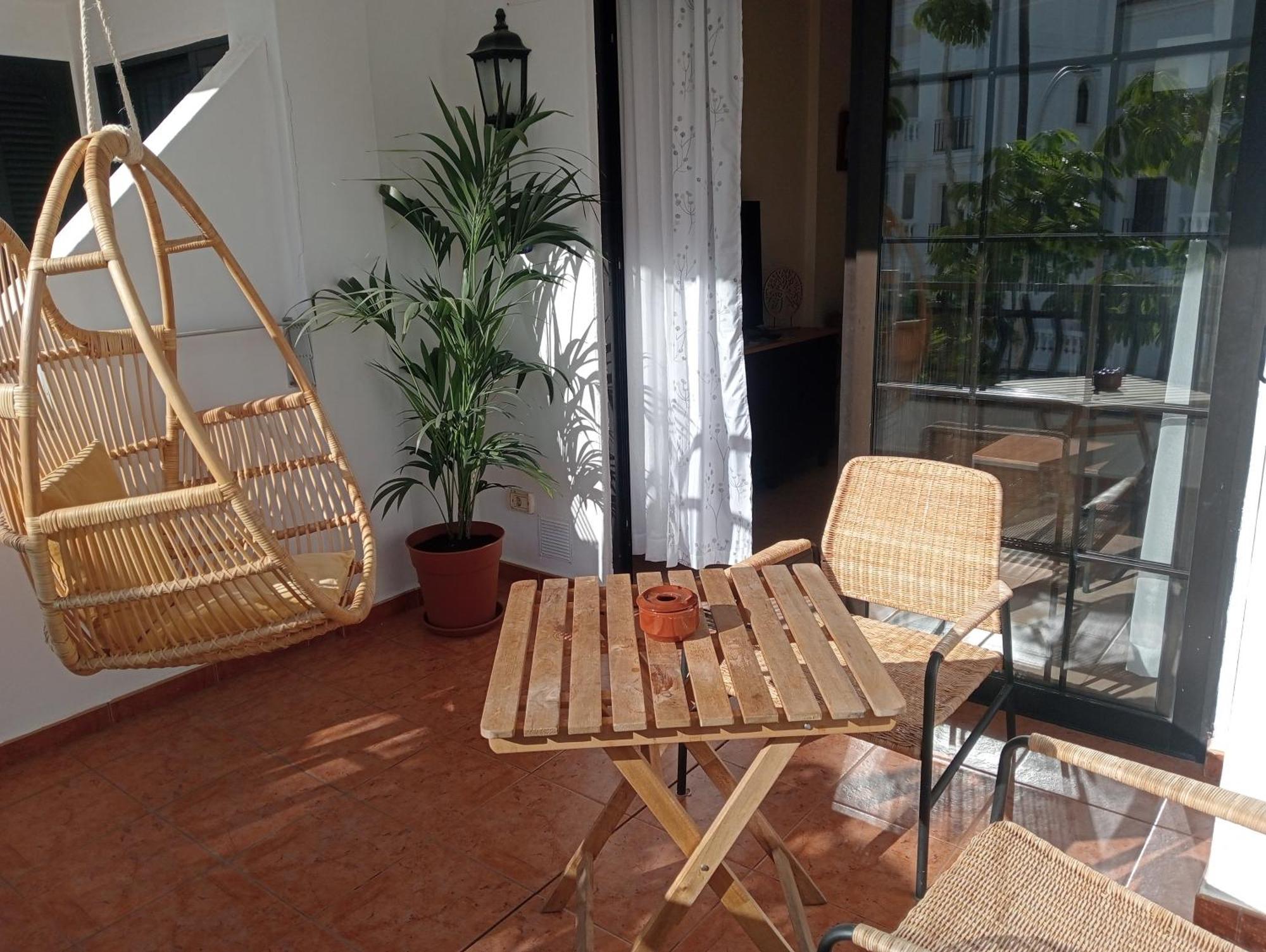 Greatly Located Apartment With Heated Pool, Los Cristianos Лос Кристианос Екстериор снимка