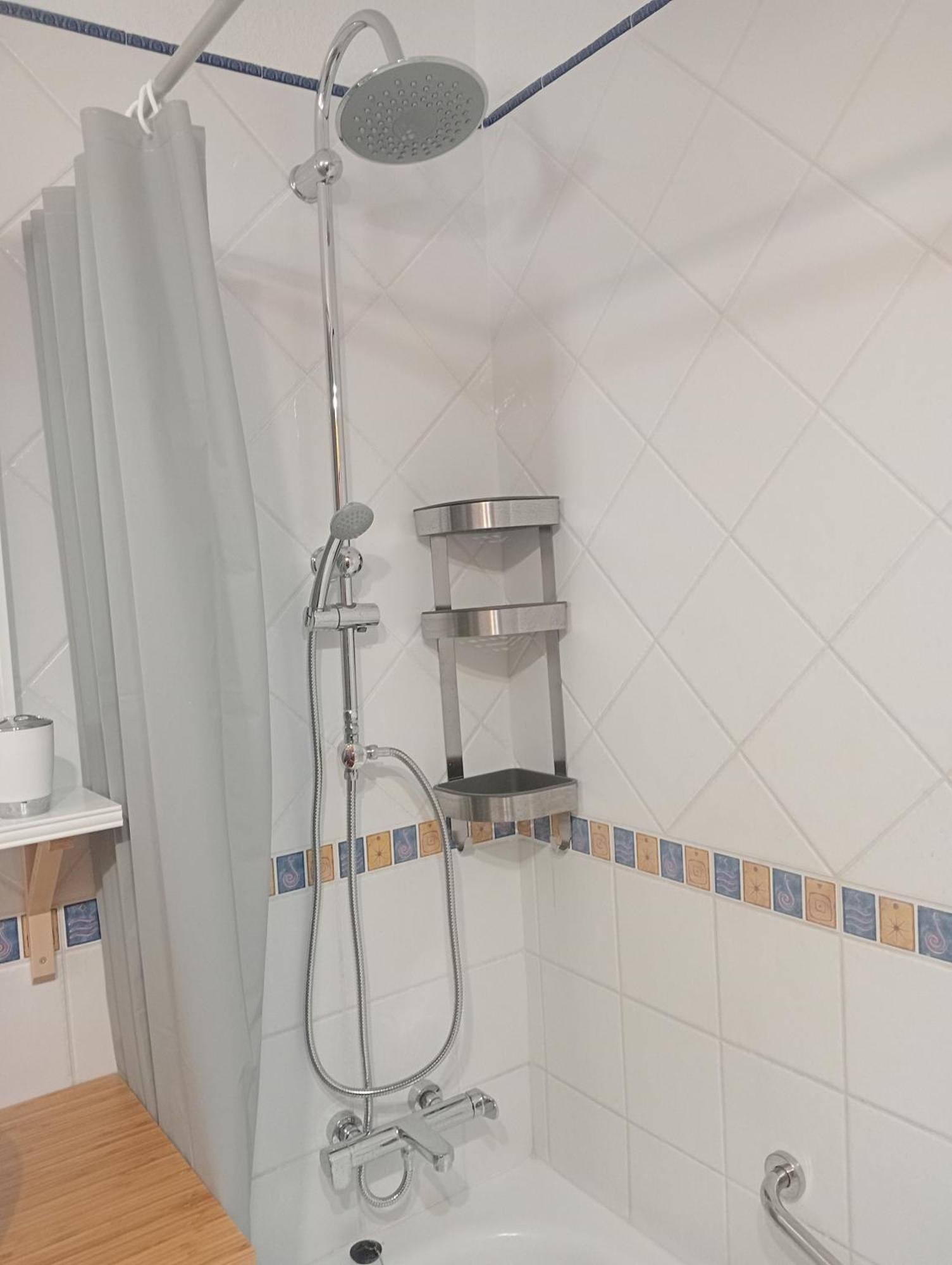 Greatly Located Apartment With Heated Pool, Los Cristianos Лос Кристианос Екстериор снимка